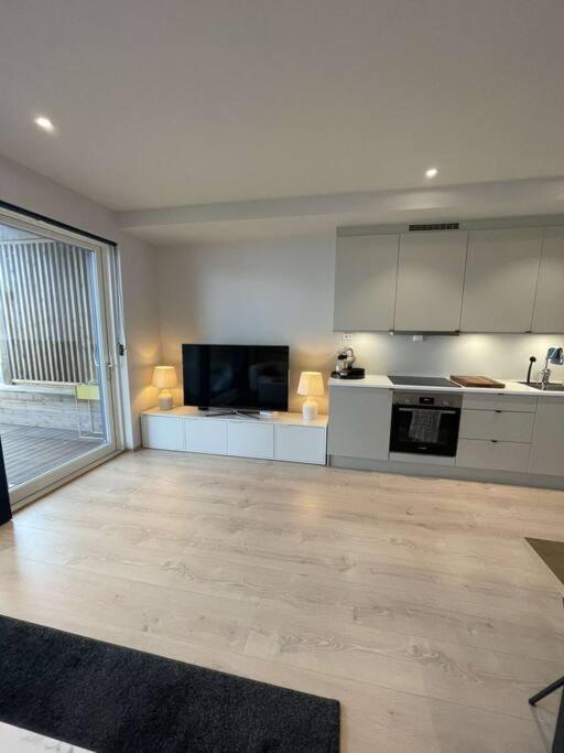 Apartment Modern Luxury Apartment, Two Bedrooms And Two Big Beds *